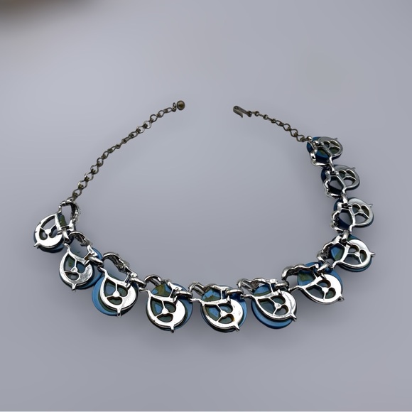 Vintage 50s H&S Blue Moonglow Lucite Necklace - Picture 7 of 11